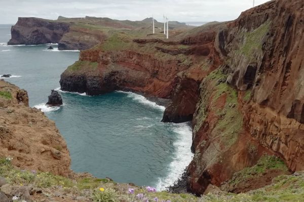 grutas-marinhas-saolou2D41F552-C4AF-4F34-6D54-988362C4D77A.jpg